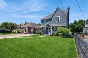 24 Commonwealth St, Franklin Square, NY 11010 - Photo 3