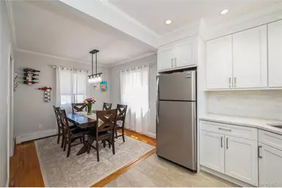 24 Commonwealth Street, Franklin Square, NY 11010 - Photo 7