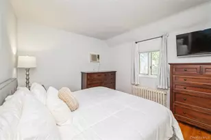 24 Commonwealth St, Franklin Square, NY 11010 - Photo 15