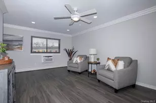 407 E Main St, Bay Shore, NY 11706 - Photo 5