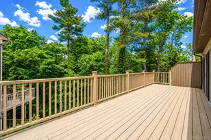 19 The Circle, Glen Head, NY 11545 - Photo 9
