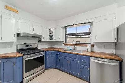 25 Fowler Avenue, Yonkers, NY 10701 - Photo 11