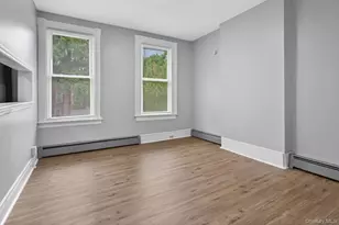 160 N Miller St, Newburgh, NY 12550 - Photo 9