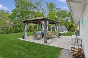 89 Woodlawn Ave, East Moriches, NY 11940 - Photo 25