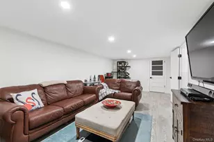 89 Woodlawn Ave, East Moriches, NY 11940 - Photo 17