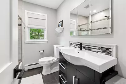 89 Woodlawn Avenue, East Moriches, NY 11940 - Photo 15