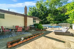 37 Coe Pl, Huntington Station, NY 11746 - Photo 7