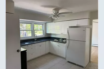 85-87 Washington Street, East Islip, NY 11730 - Photo 5