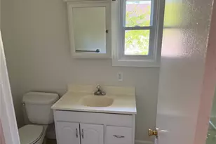 8587 Washington St, East Islip, NY 11730 - Photo 11
