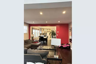 146-38 Bayside Avenue, Flushing, NY 11354 - Photo 3