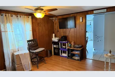 18 Pennsylvania Avenue, Brentwood, NY 11717 - Photo 3