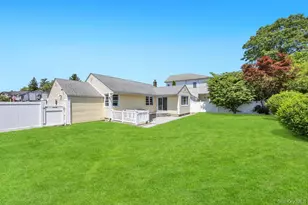 83 East End Ave, Hicksville, NY 11801 - Photo 31