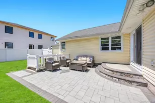 83 East End Ave, Hicksville, NY 11801 - Photo 29