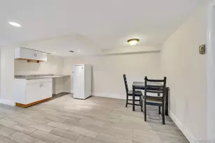 83 East End Ave, Hicksville, NY 11801 - Photo 23