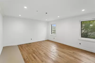400 E Olive Street, Long Beach, NY 11561 - Photo 23