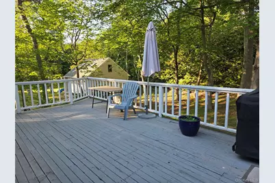 13 Linda Lane E, Riverhead, NY 11901 - Photo 29