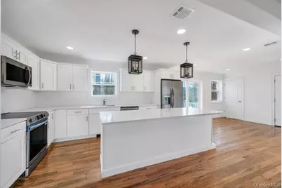 508 Starlight Drive, Shirley, NY 11967 - Photo 11