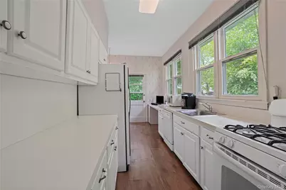 11 Maplemoor Lane, White Plains, NY 10605 - Photo 13
