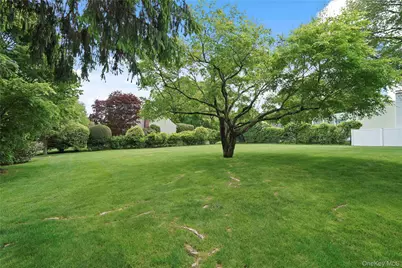 11 Maplemoor Lane, White Plains, NY 10605 - Photo 29