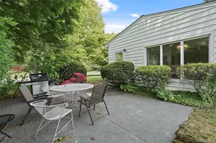 11 Maplemoor Ln, White Plains, NY 10605 - Photo 25
