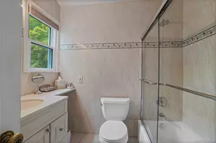 11 Maplemoor Ln, White Plains, NY 10605 - Photo 21