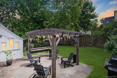 105 Longview Avenue, White Plains, NY 10605 - Photo 25