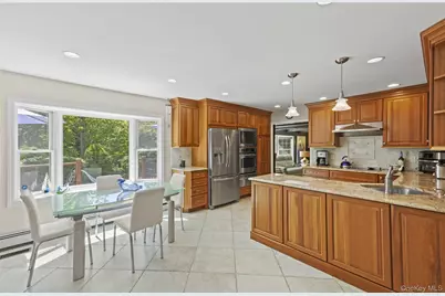 12 Deer Path, Port Jefferson, NY 11777 - Photo 11