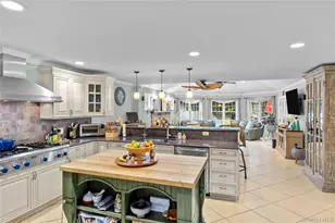 5 Bennett Ave, Huntington Station, NY 11746 - Photo 7