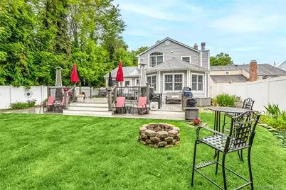 5 Bennett Avenue, Huntington Station, NY 11746 - Photo 3
