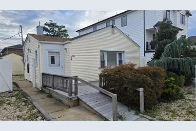 724 E Park Avenue, Long Beach, NY 11561 - Photo 1