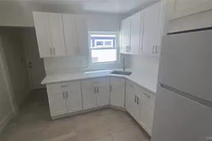 724 E Park Ave, Long Beach, NY 11561 - Photo 3
