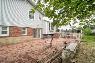 15 Jackie Dr, Westbury, NY 11590 - Photo 19