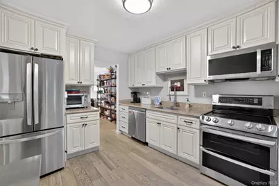 218 Tree Top Crescent, Rye Brook, NY 10573 - Photo 13