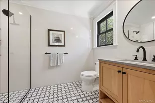 96 10th St, Garden City, NY 11530 - Photo 25