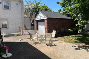 248-29 Cambria Ave, Little Neck, NY 11362 - Photo 23