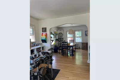 24829 Cambria Avenue, Little Neck, NY 11362 - Photo 3
