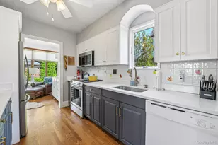 60 Croyden Rd, Mineola, NY 11501 - Photo 9
