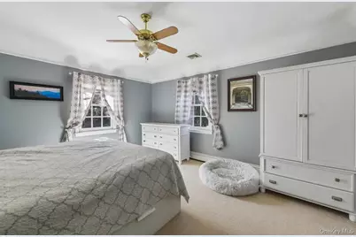 60 Croyden Road, Mineola, NY 11501 - Photo 15