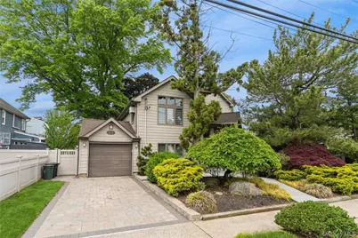 2772 Riverside Avenue, Merrick, NY 11566 - Photo 45