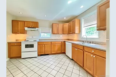 30 Oak Street Apt #1, Rhinebeck, NY 12572 - Photo 11