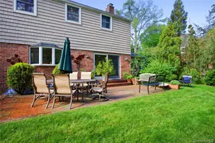 34 Wildwood Ln, East Hills, NY 11577 - Photo 19