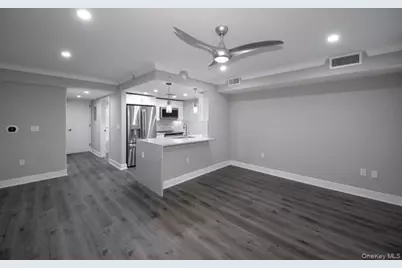 100 Glen Street #N2409, Glen Cove, NY 11542 - Photo 3