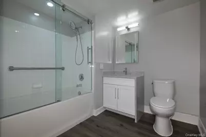 100 Glen Street #N2409, Glen Cove, NY 11542 - Photo 5