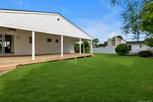 170 W 9th St, Deer Park, NY 11729 - Photo 21