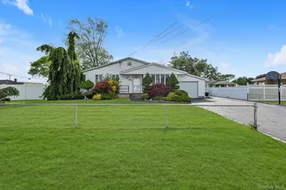 170 W 9th Street, Deer Park, NY 11729 - Photo 3