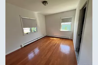 4278 Clarissa Road, Bethpage, NY 11714 - Photo 5