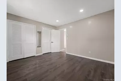 434 N Alleghany Avenue, Lindenhurst, NY 11757 - Photo 9