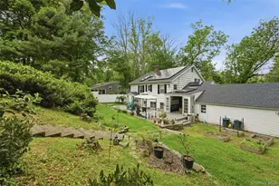 10 Tanyard Ln, Huntington, NY 11743 - Photo 3
