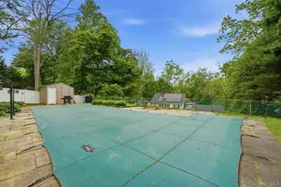 10 Tanyard Lane, Huntington, NY 11743 - Photo 9