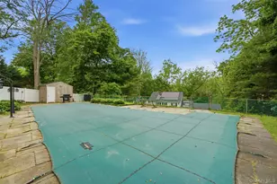 10 Tanyard Ln, Huntington, NY 11743 - Photo 9